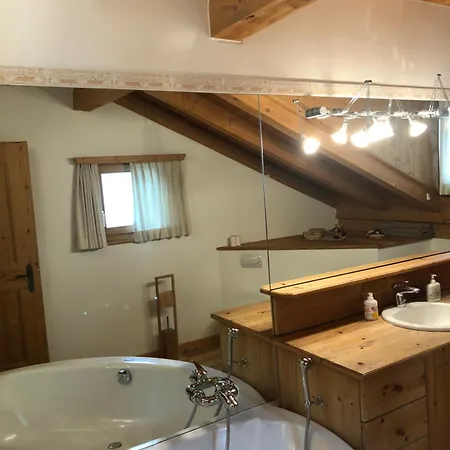 Chesa Il Rifugio Dağ evi *